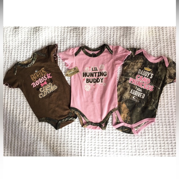 NWT Mossy Oak Girl's 3 pc. Camouflage
Onesies 24 Months - Picture 1 of 8